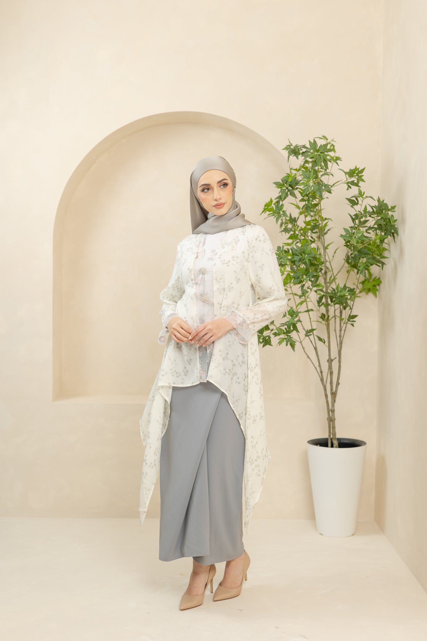 Azalea - Gray